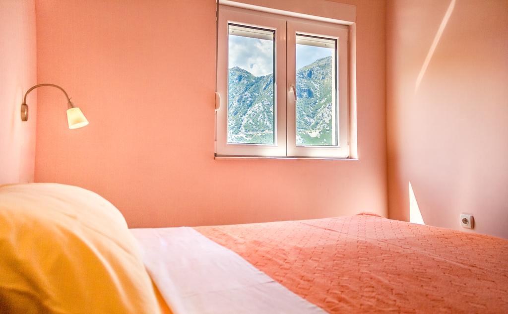 Apartmani Stanovcic Donji Morinj Luaran gambar